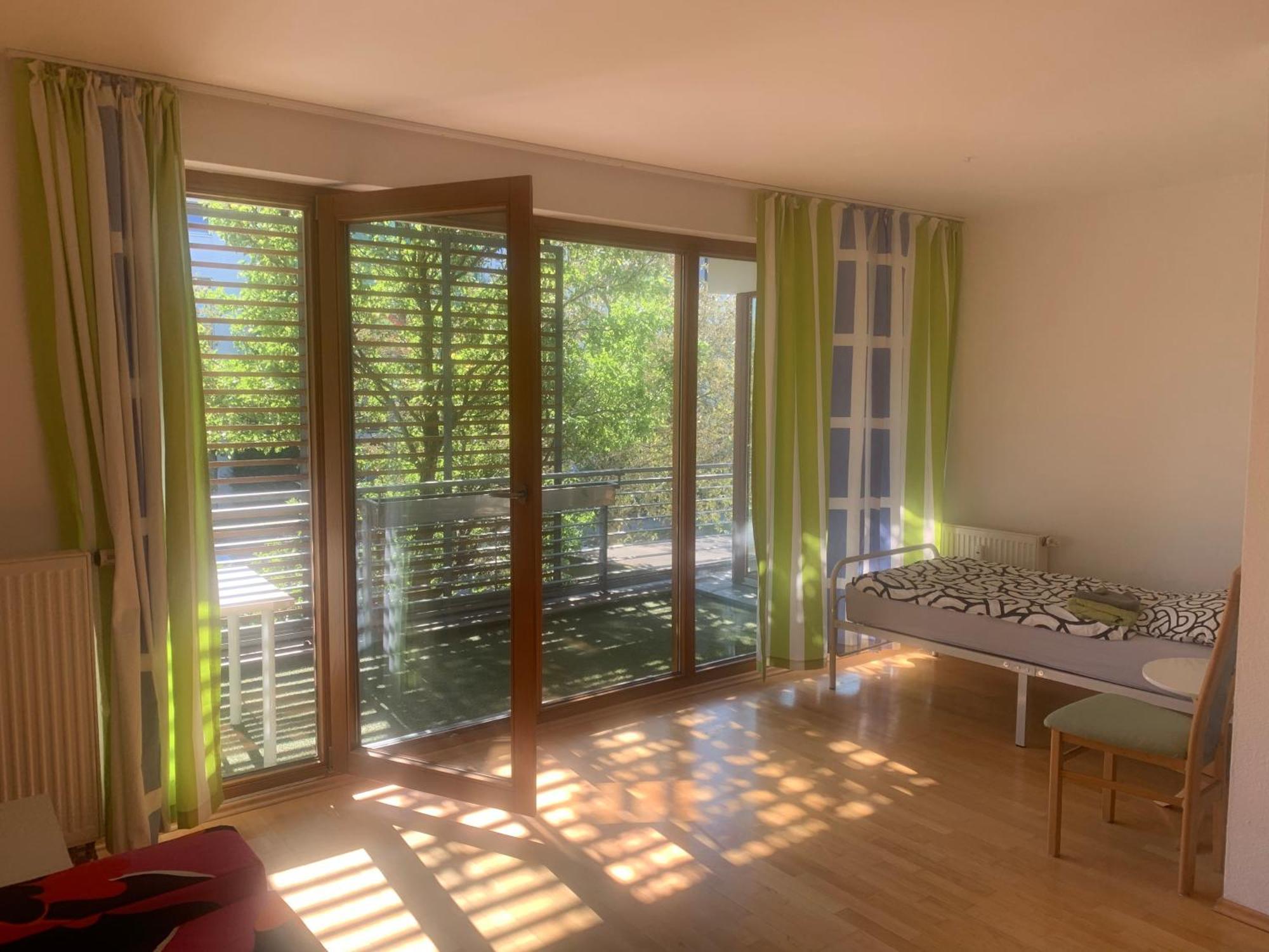 Apartment Lovely 3 For 4 P, Messe, U-bahn, Park *